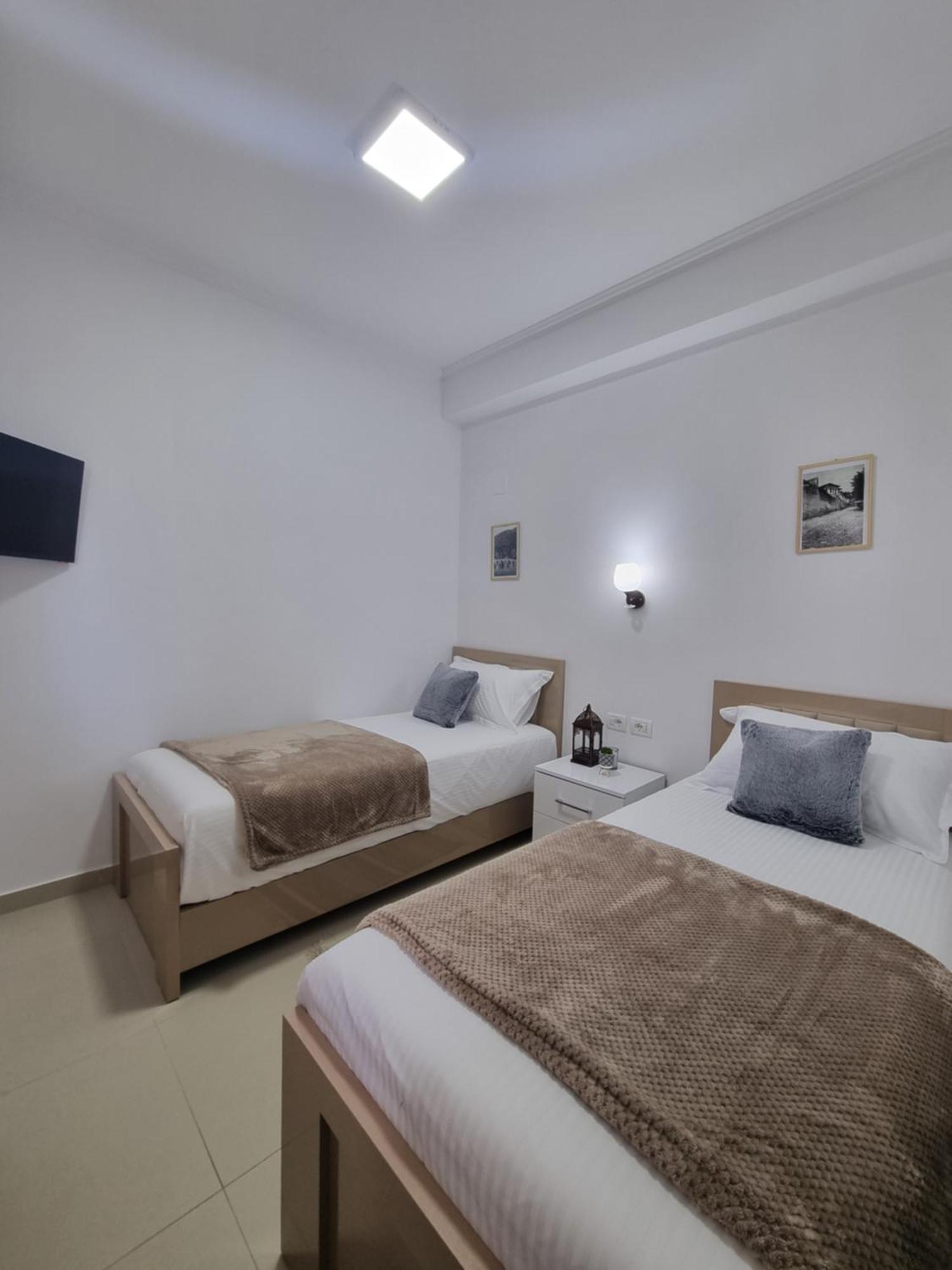Guest House Mario Berat Ngoại thất bức ảnh